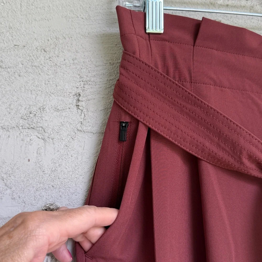 Athleta Skyline ll Paper Bag Waist Pants Cognac Brown Size 6 - Picture 7 of 16